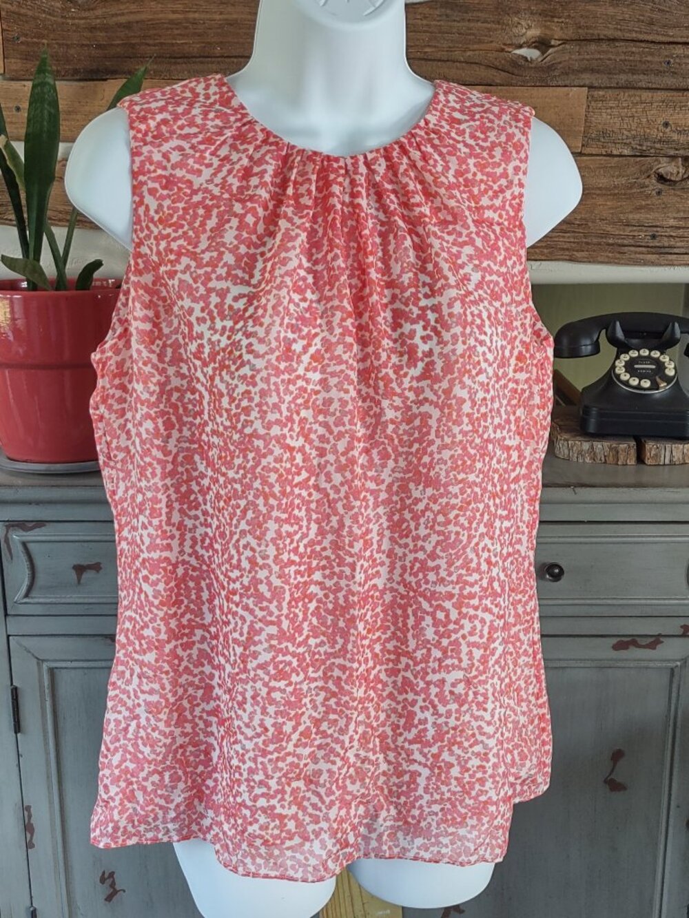 Anne Klein Sleeveless Floral Silk Top Size 8